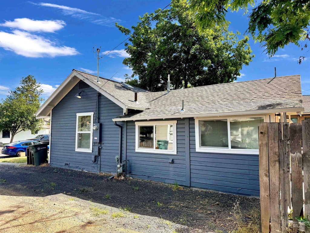 1009 Elm St, Clarkston, WA 99403 photo 3