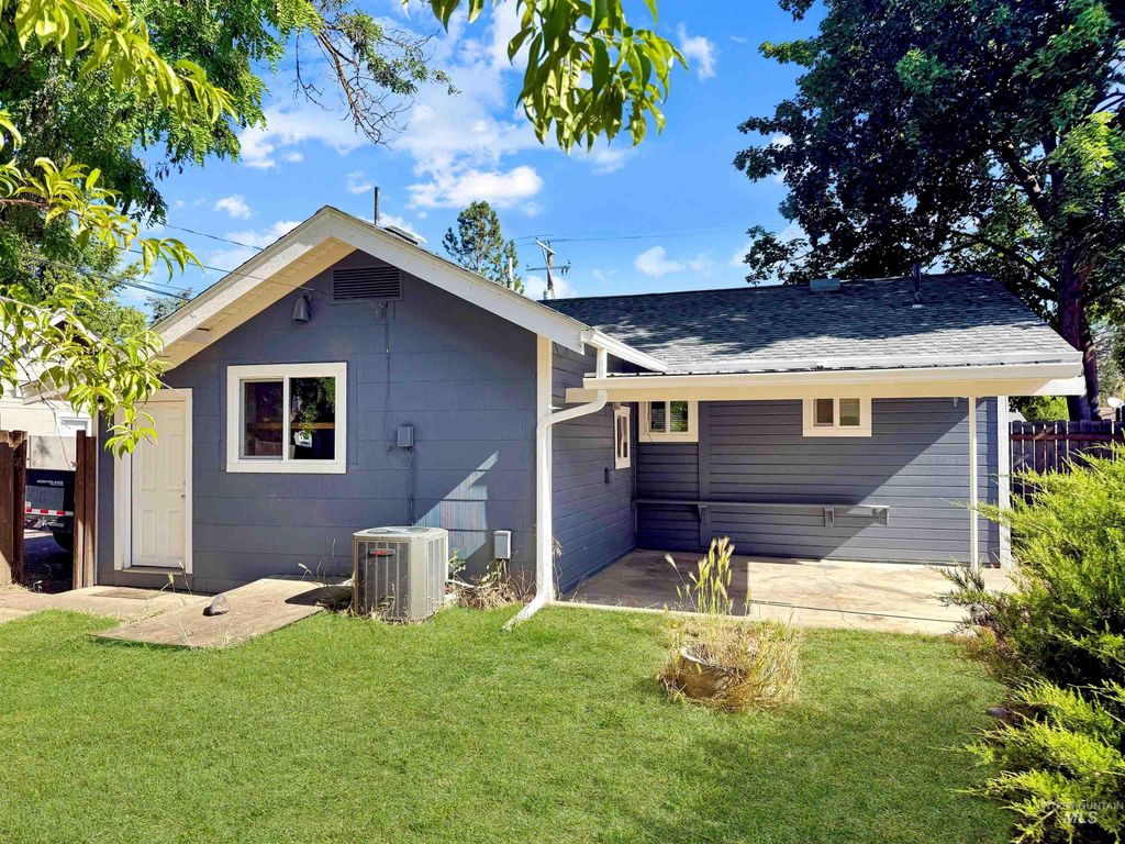 1009 Elm St, Clarkston, WA 99403 photo 4