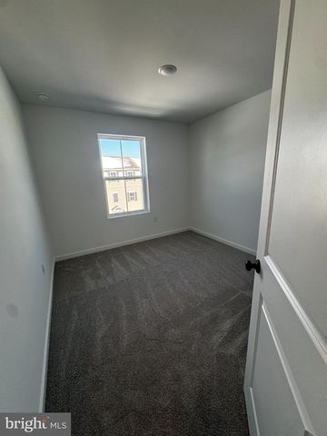 59 BASSWOOD ST, Berlin, NJ 08009