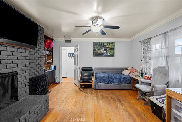 9253 Hayvenhurst Avenue, North Hills, CA 91343