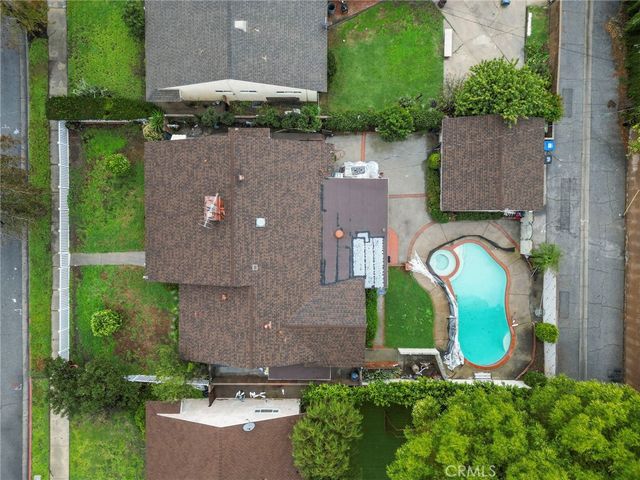 9253 Hayvenhurst Avenue, North Hills, CA 91343