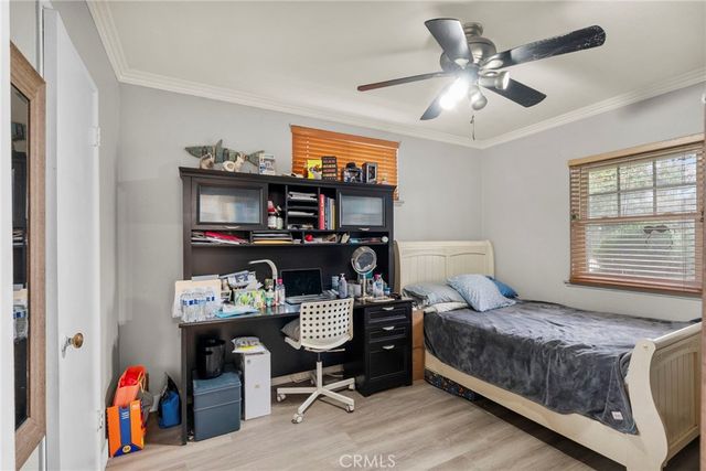9253 Hayvenhurst Avenue, North Hills, CA 91343