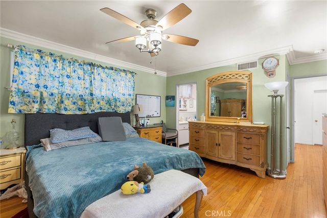 9253 Hayvenhurst Avenue, North Hills, CA 91343