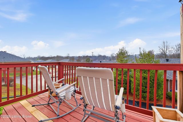 7526 Autumn Pointe Dr, Louisville, KY 40214