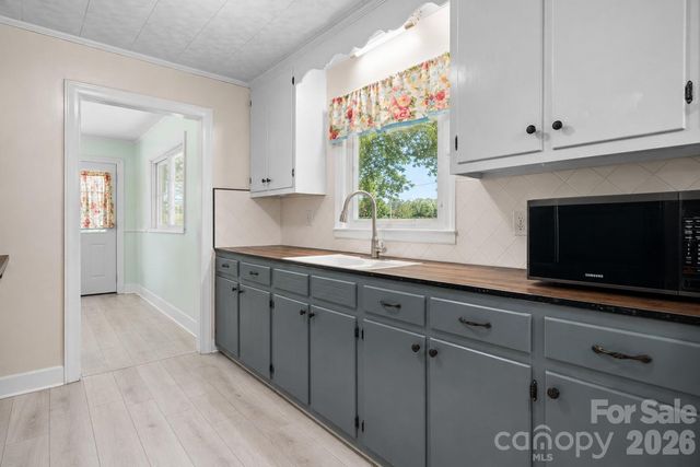 2981 East Maiden Road, Maiden, NC 28650