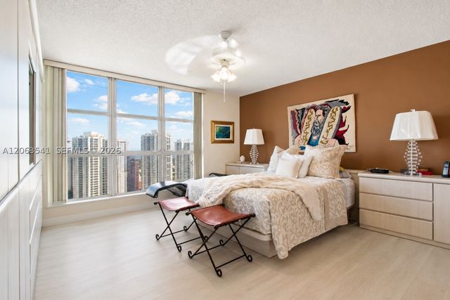 3500 Mystic Pointe Dr 2204, Aventura, FL 33180