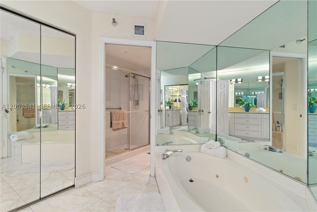 3500 Mystic Pointe Dr 2204, Aventura, FL 33180