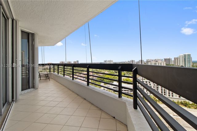 3500 Mystic Pointe Dr 2204, Aventura, FL 33180