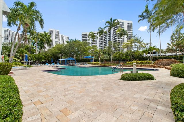3500 Mystic Pointe Dr 2204, Aventura, FL 33180