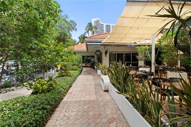 3500 Mystic Pointe Dr 2204, Aventura, FL 33180