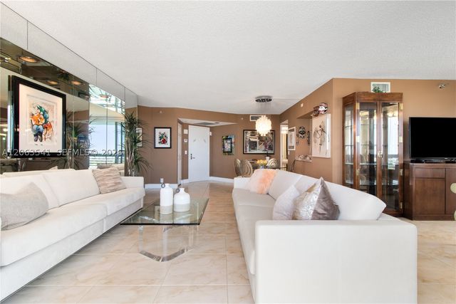 3500 Mystic Pointe Dr 2204, Aventura, FL 33180