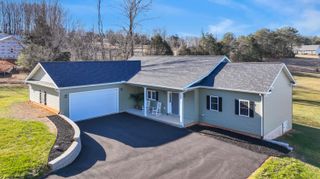 81 Belvior CIR, Moneta, VA 24121
