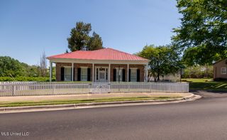 423 S Canal Street, Natchez, MS 39120