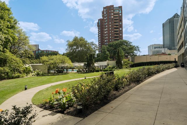 1 Miranova Place, 1130, Columbus, OH 43215