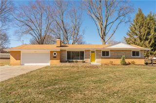605 Briar Avenue NE, North Canton, OH 44720
