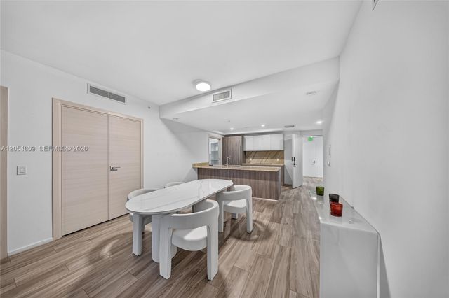 801 S Miami Avenue 3010, Miami, FL 33130
