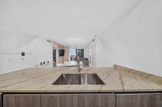 801 S Miami Avenue 3010, Miami, FL 33130