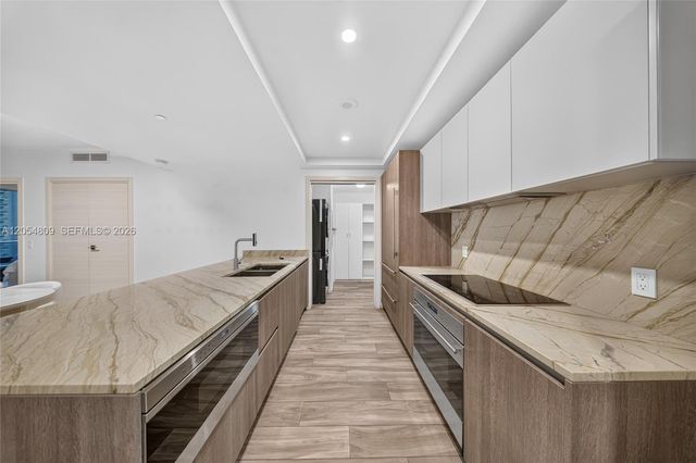 801 S Miami Avenue 3010, Miami, FL 33130