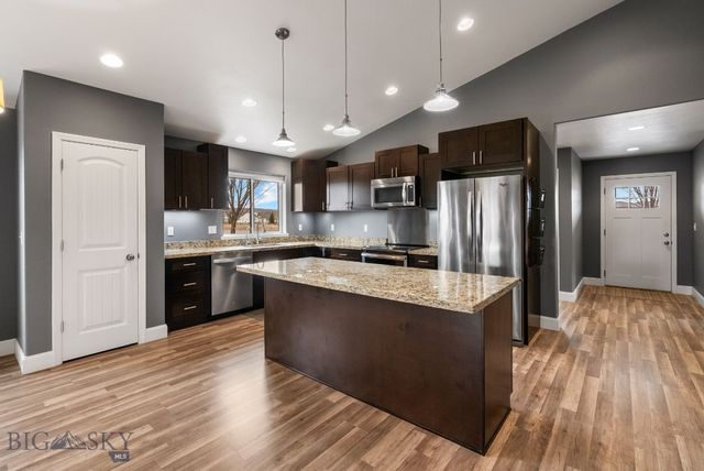 314 Farmall Lane, Manhattan, MT 59741