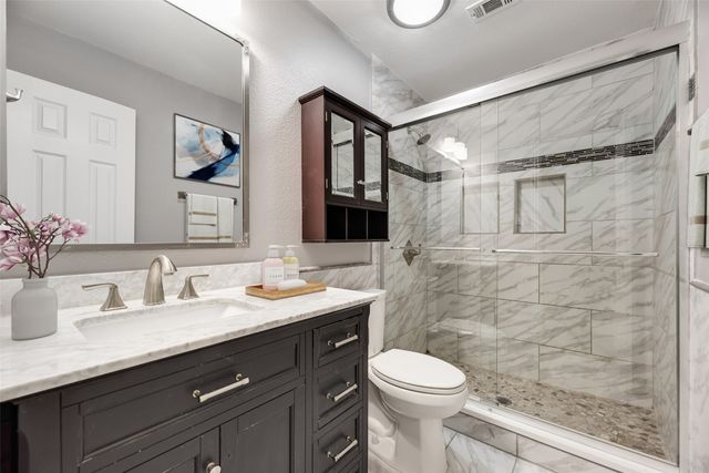 2011 Fair Oaks Circle, Corinth, TX 76210