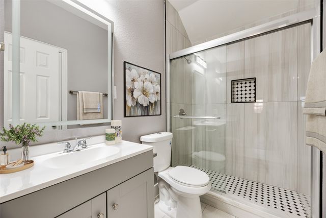 2011 Fair Oaks Circle, Corinth, TX 76210