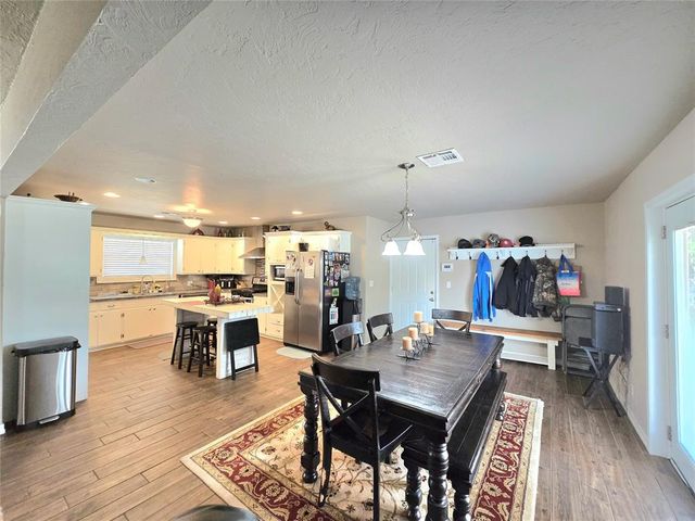 2015 Willard Drive, Altus, OK 73521