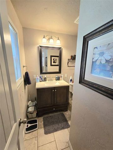 2015 Willard Drive, Altus, OK 73521