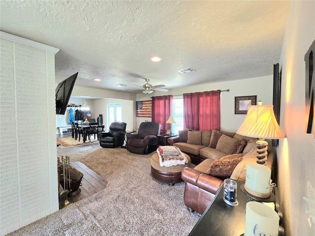 2015 Willard Drive, Altus, OK 73521