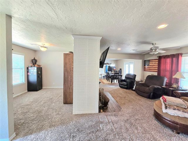 2015 Willard Drive, Altus, OK 73521