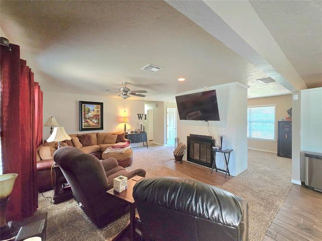2015 Willard Drive, Altus, OK 73521