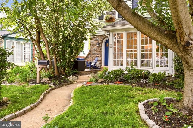 217 ROCK GLEN RD, Wynnewood, PA 19096