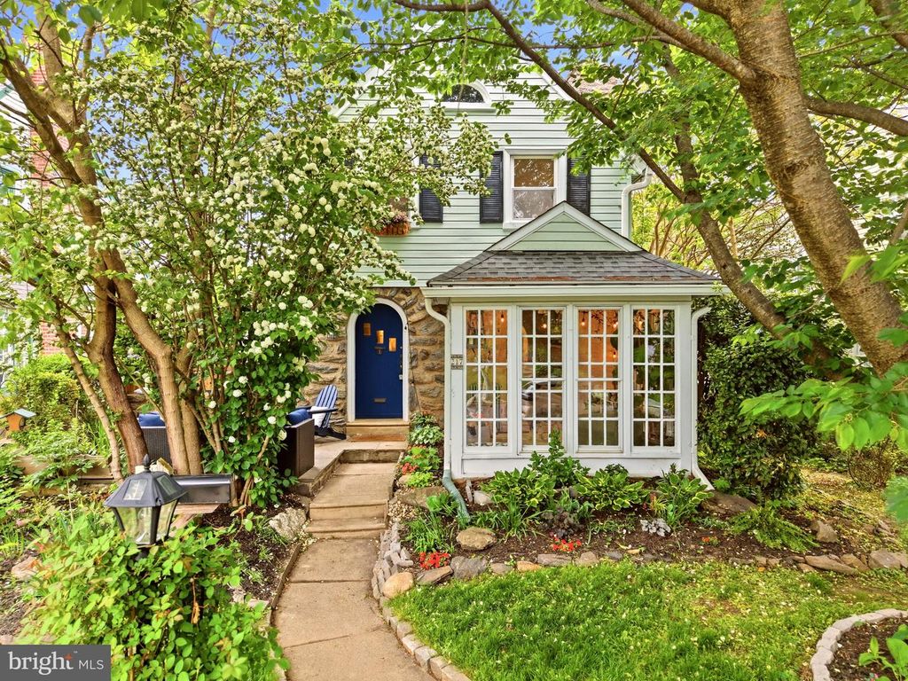 217 ROCK GLEN RD, Wynnewood, PA 19096