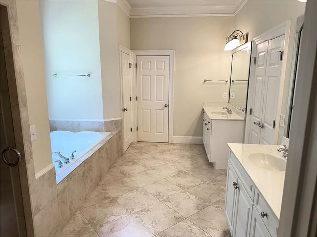 2473 Kirk Lane NW, Kennesaw, GA 30152