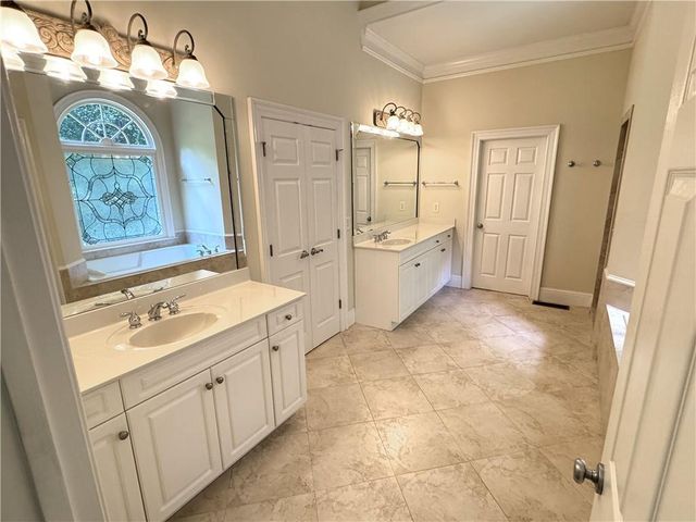 2473 Kirk Lane NW, Kennesaw, GA 30152