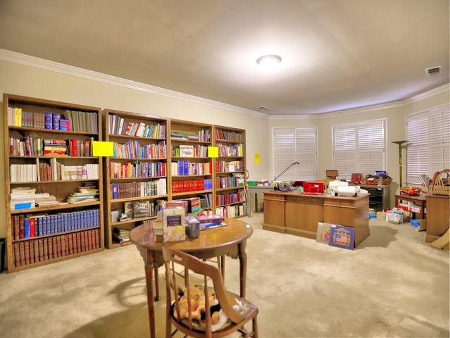 2473 Kirk Lane NW, Kennesaw, GA 30152