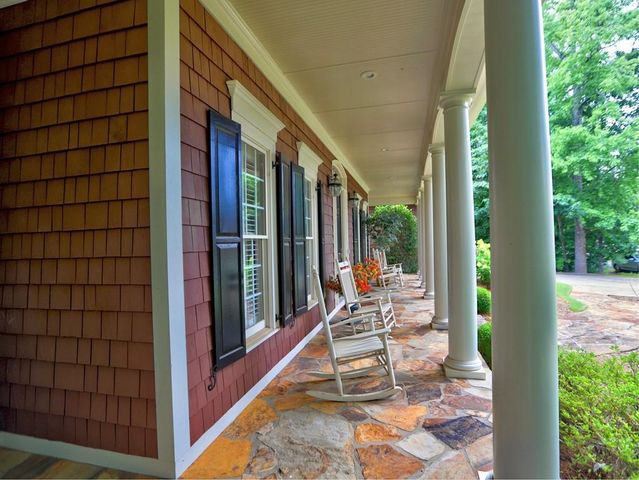 2473 Kirk Lane NW, Kennesaw, GA 30152