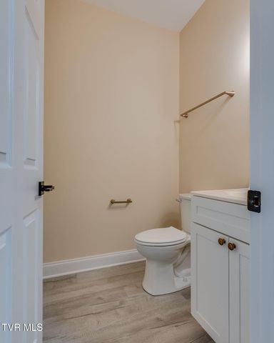 1120 Victoria Lee Way, Jonesborough, TN 37659