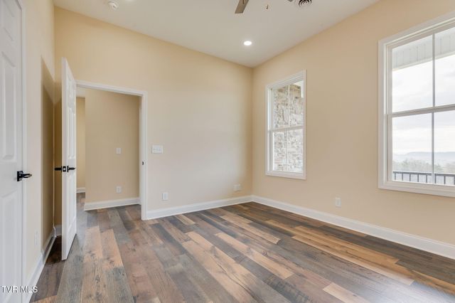 1120 Victoria Lee Way, Jonesborough, TN 37659