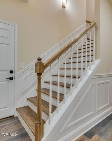 1120 Victoria Lee Way, Jonesborough, TN 37659