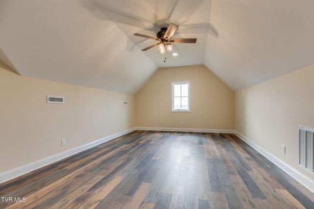 1120 Victoria Lee Way, Jonesborough, TN 37659