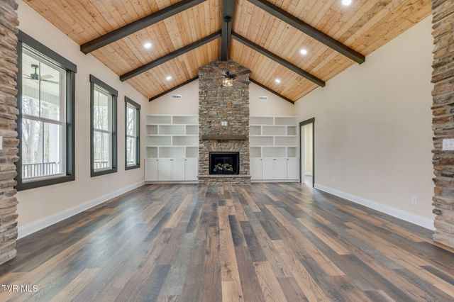 1120 Victoria Lee Way, Jonesborough, TN 37659
