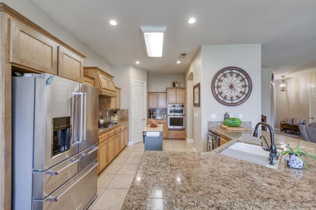 6611 W Morris Avenue, Fresno, CA 93723