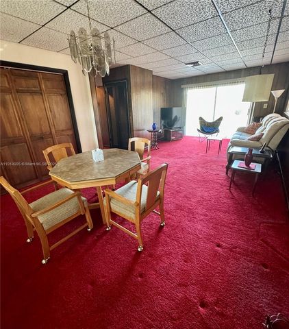 724 Garden Ct, Plantation, FL 33317