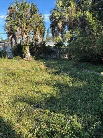 724 Garden Ct, Plantation, FL 33317