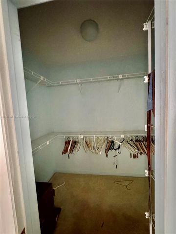 724 Garden Ct, Plantation, FL 33317