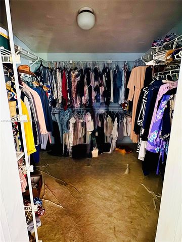 724 Garden Ct, Plantation, FL 33317