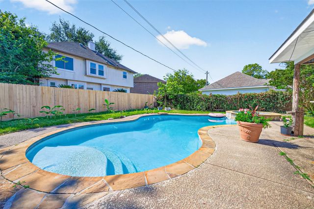 2815 Bermuda Dunes Drive, Missouri City, TX 77459