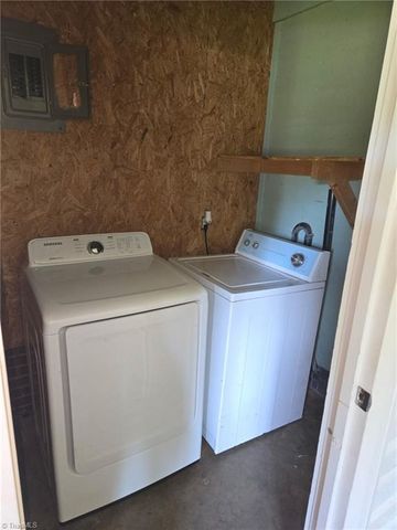236 Badgett Avenue, Mount Airy, NC 27030