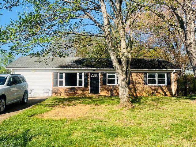 236 Badgett Avenue, Mount Airy, NC 27030