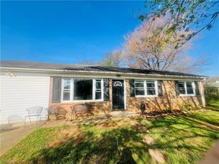 236 Badgett Avenue, Mount Airy, NC 27030